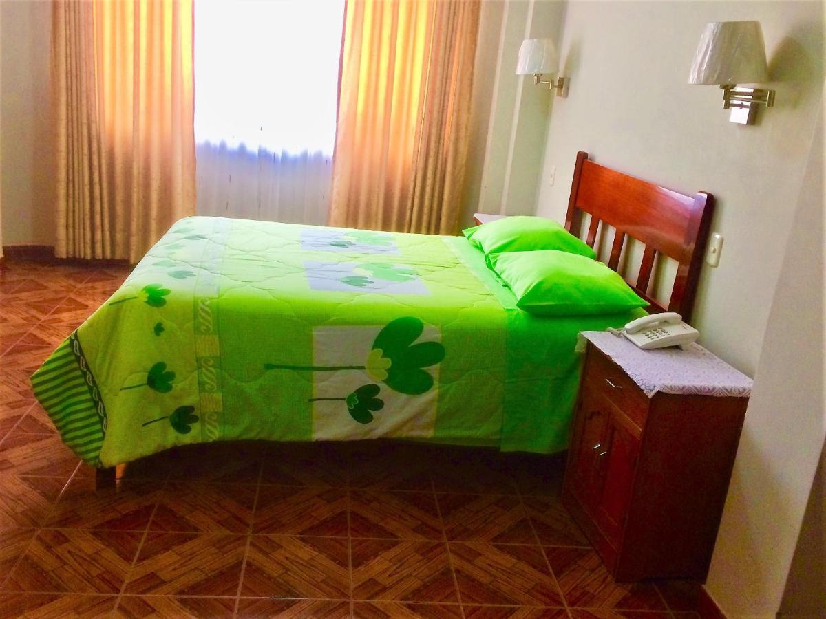 Hostal Residencial Lino Уарас Екстериор снимка