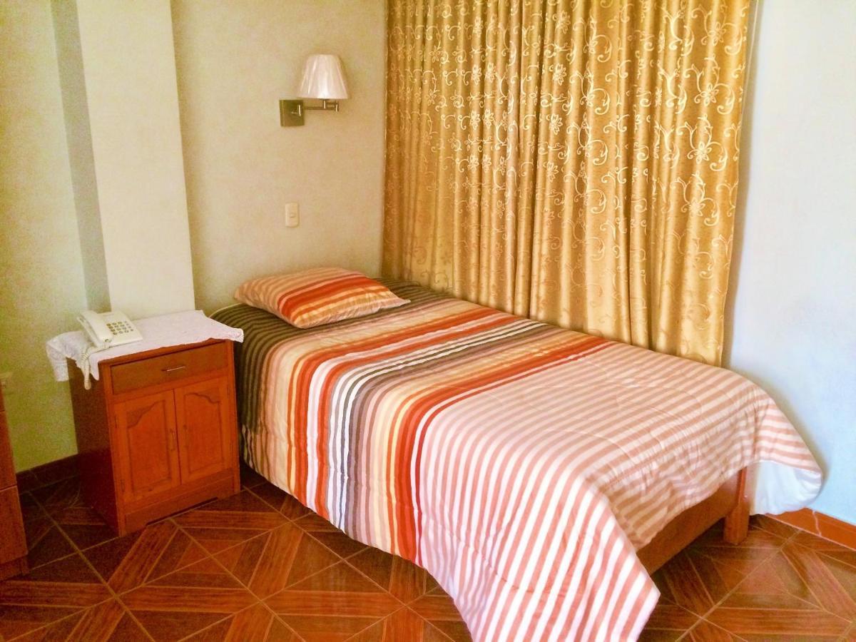 Hostal Residencial Lino Уарас Екстериор снимка